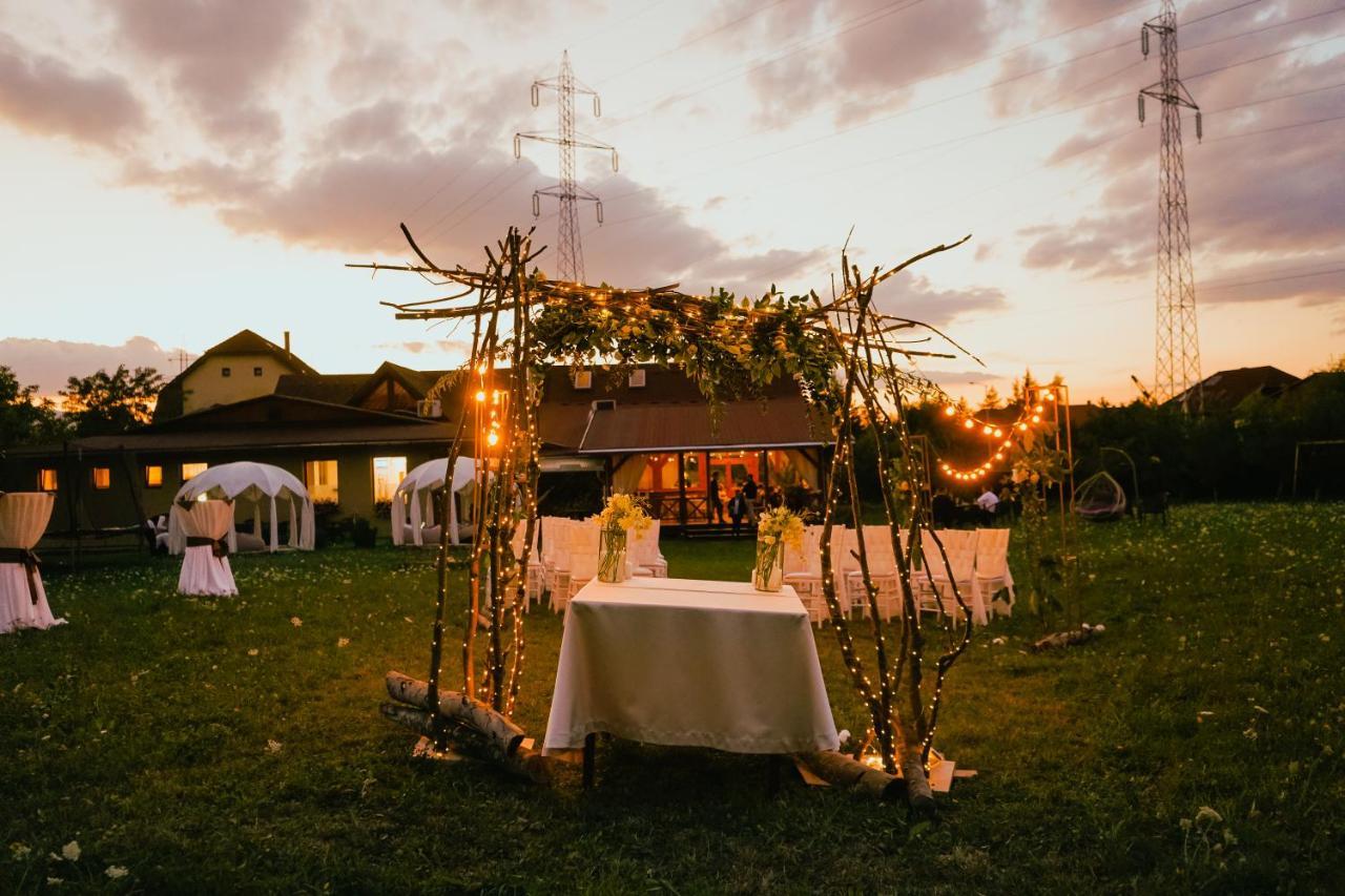 Hotel Restaurant Park Miercurea Ciuc Exterior photo